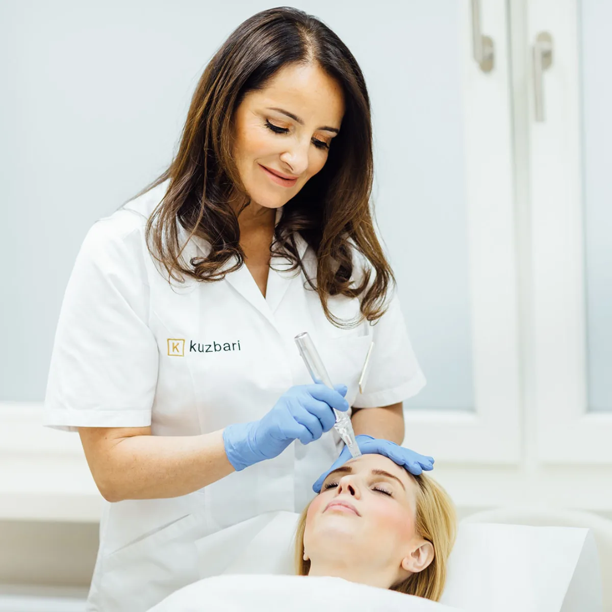 Medical Needling gegen Akne im Kuzbari Zentrum Wien