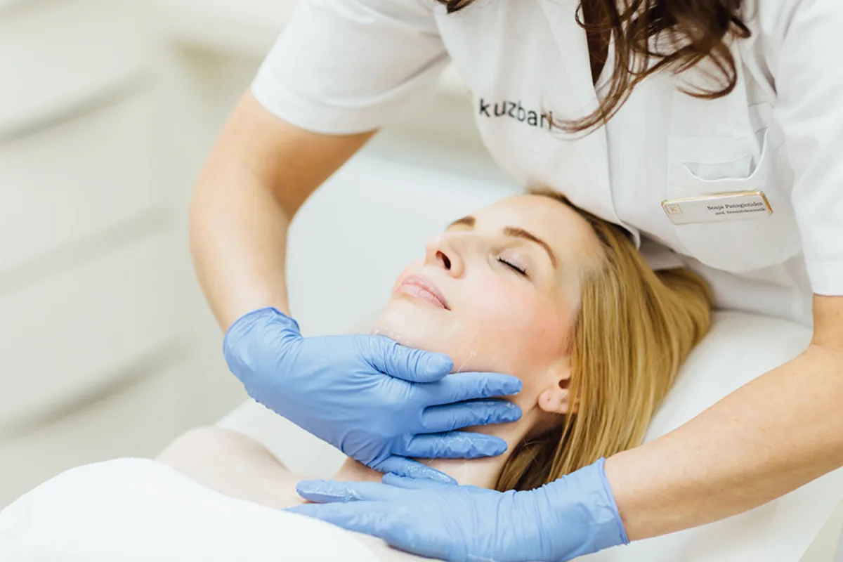 Peeling-Behandlung gegen Akne im Kuzbari Zentrum Wien